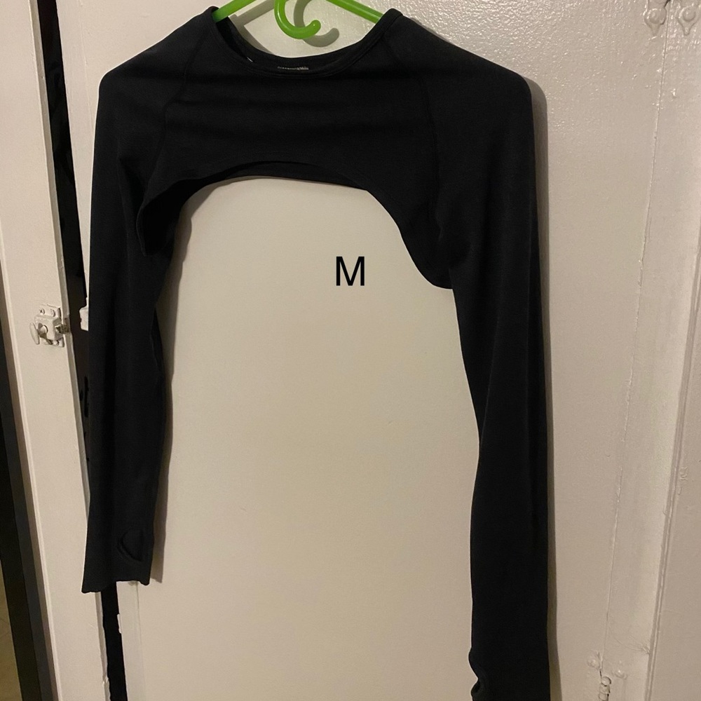 First gen gymshark shrug